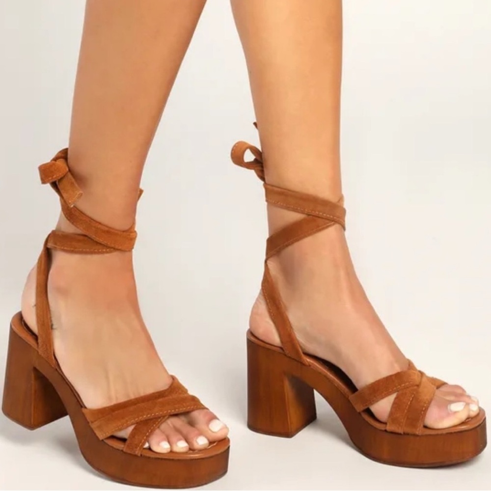 Steve Madden Rydley Cognac Lace up Platform Sandals. Size 8.